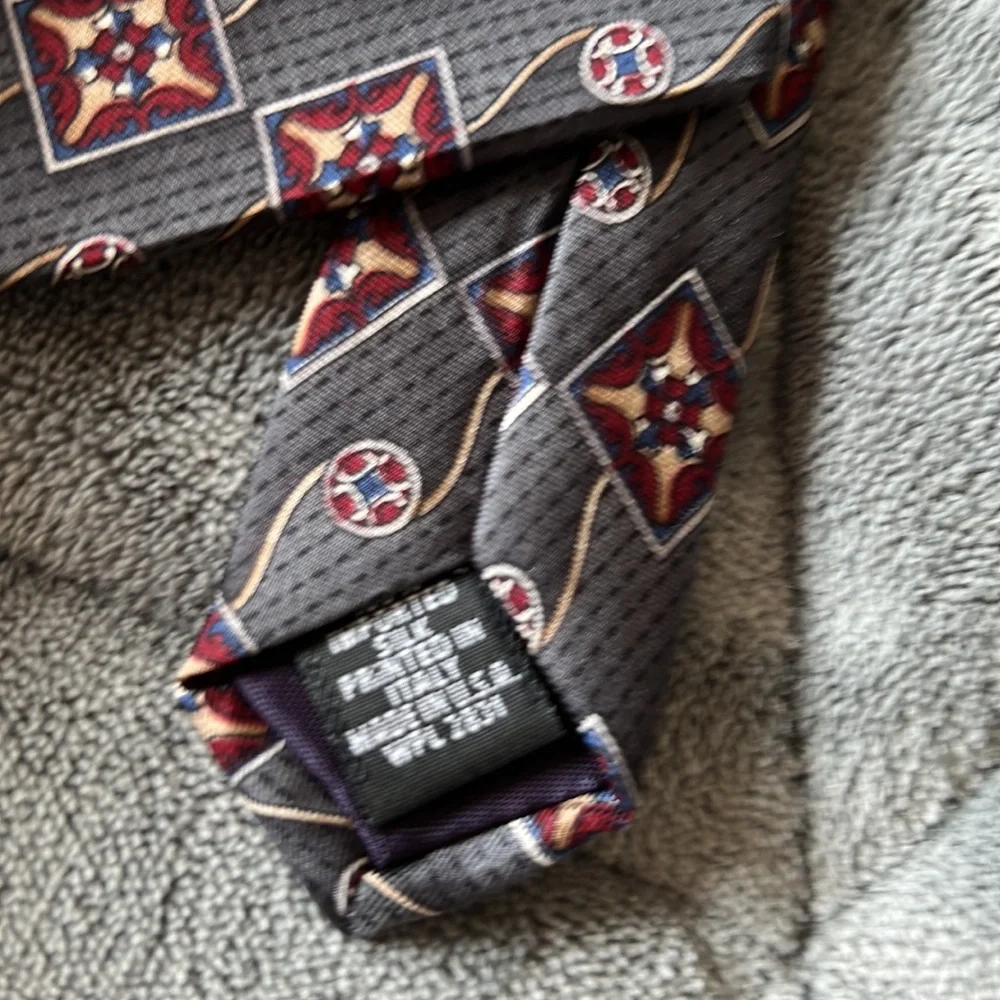 Designer Ties Set of 3! - Picture 5 of 11
